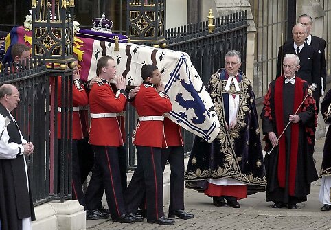 Karalienės Elizabeth, Elizabeth II motinos, laidotuvių 2002 m. akimirka