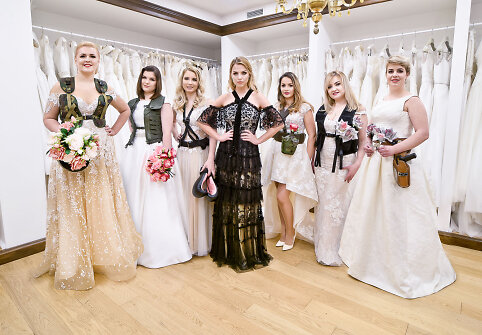 Finalistės ir &scaron;ou vedėja