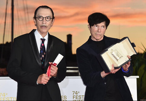 &bdquo;Sparks&ldquo; Kanų kino festivalyje