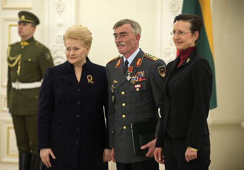 Apdovanojimų įteikimas prezidentūroje