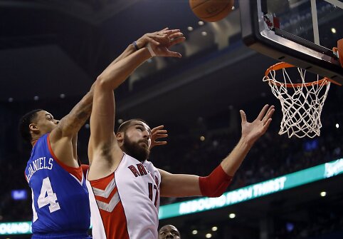 K.J. McDaniels ir Jonas Valančiūnas
