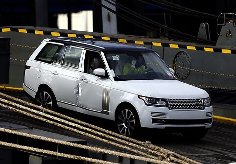 I&scaron; laivo &bdquo;Hoegh Osaka&ldquo; i&scaron;varomas automobilis