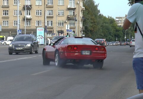 &bdquo;Chevrolet Corvette&ldquo; avarija Vilniuje ir jos pasekmės
