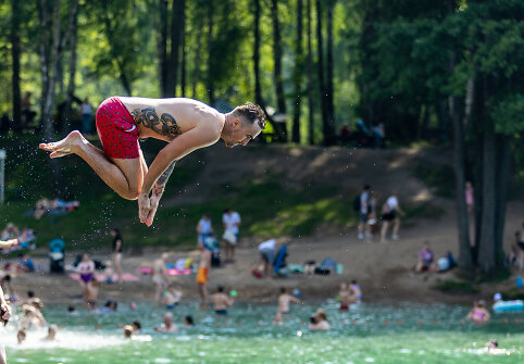 Kar&scaron;tą vasaros dieną vilniečiai leido miesto paplūdimiuose