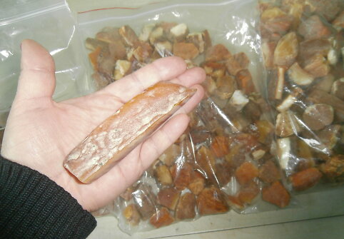 Muitinėje sulaikyti 4 kg gintaro