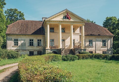 Padurės dvaras (Padures muiža), Latvija