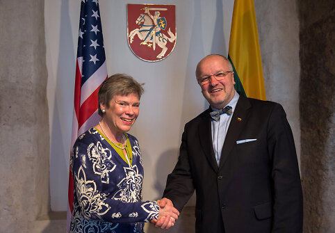 Juozas Olekas ir JAV valstybės sekretoriaus pavaduotoja Rose Gottemoeller