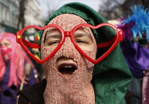 Feministės ragina Ukrainą sugrąžinti Tarptautinei moters dienai jos tikrąją prasmę