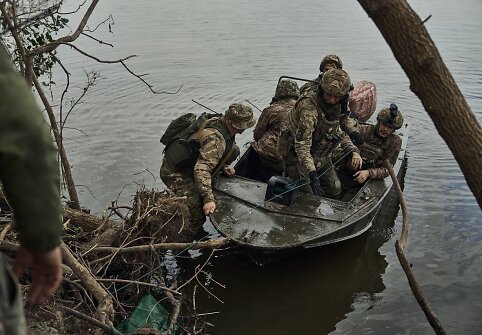 Ukrainos kariai keliasi per Dnieprą