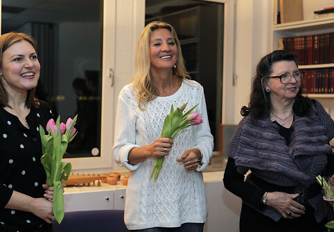 Jolita Herlyn (centre)
