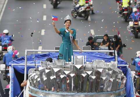 Manila pasitiko &bdquo;Miss visatos&ldquo; nugalėtoją &ndash; Pia Alonzo Wurtzbach