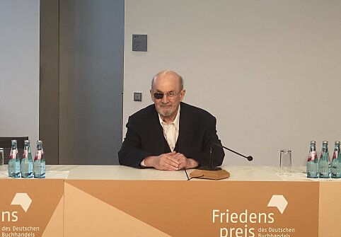 Susitikimas su Salmanu Rushdie Frankfurto knygų mugėje