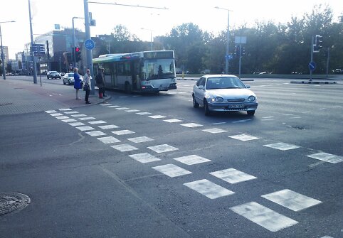 Vilniuje, Konstitucijos pr. susidūrė lengvasis automobilis ir autobusas
