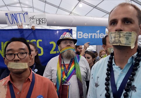 Bernie Sandersą palaikantys amerikiečiai Filadelfijoje