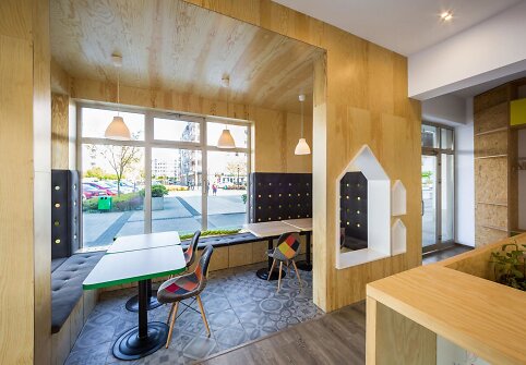 &Scaron;eimos kavinė Lenkijoje