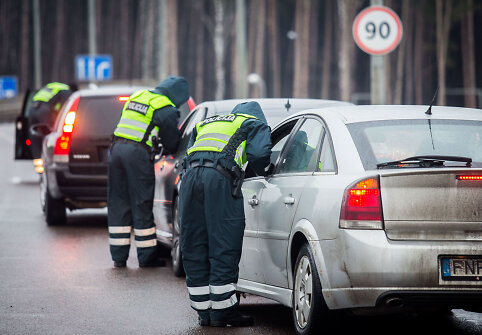Rytinis kelių policijos reidas