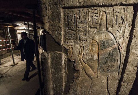 Archeologai beveik neabejoja rasiantys dar neaptiktų kriptų faraono Tutanchamono kape