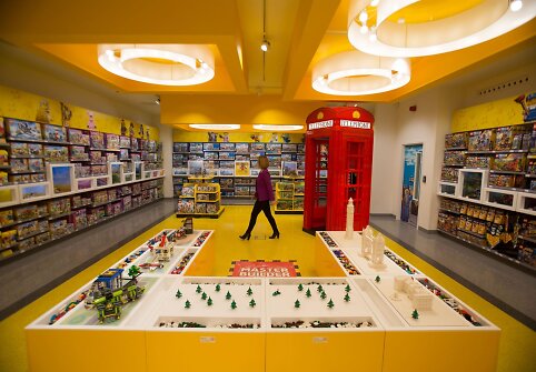 Londone atidaryta didžiausia pasaulyje &bdquo;Lego&ldquo; parduotuvė