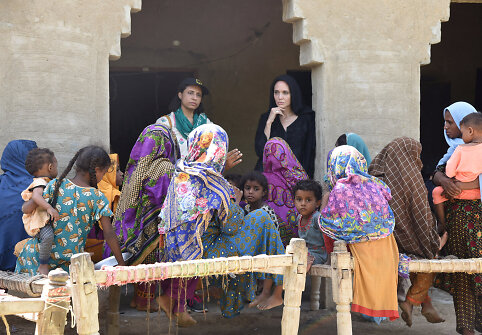 Angelina Jolie aplankė nuo potvynių nukentėjusius Pakistano gyventojus