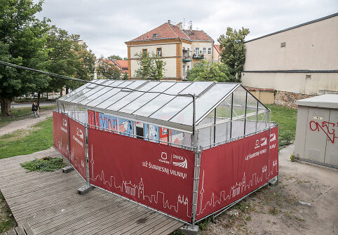 Nelegalus &bdquo;&scaron;iltnamis&ldquo; Vilniaus Bazilijonų skvere