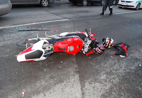 Mopedas &bdquo;Aprilia RS50&ldquo; po avarijos Alytuje 