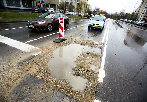 Duobė Saltoni&scaron;kių gatvėje
