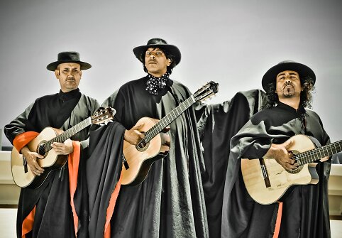 Ispanų trio &bdquo;Ol&eacute;!&ldquo; pasirodymo akimirka