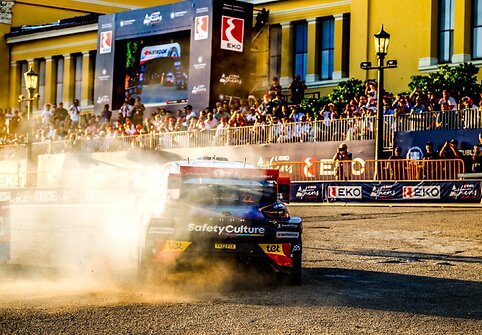 Akimirka i&scaron; Graikijos ralio. WRC organizatorių &bdquo;facebook&ldquo; puslapyje patalpinta nuotr.