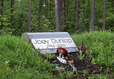 Joey Dunlopo mirties vieta Talino apylinkėse - Erko nuotr. Wikipedia