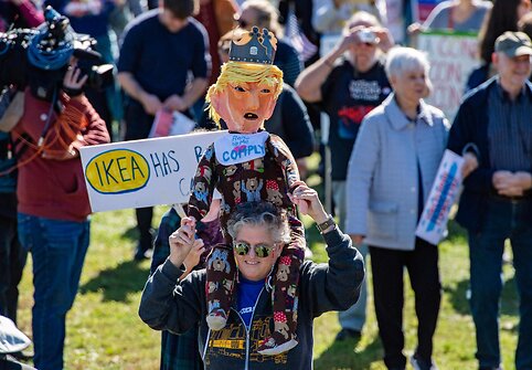 JAV – masiniai protestai prieš Trumpo politiką