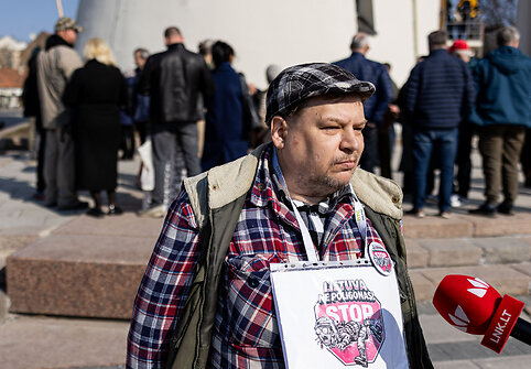 Sąjūdžio &bdquo;Už Lietuvos mi&scaron;kus&ldquo; mitingas prie&scaron; Kapčiamiesčio poligoną