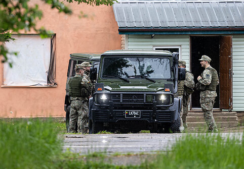 Gudžių kaime Karo policija ir Lietuvos kariuomenė ieško drono
