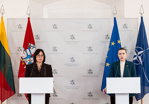 Raminta Popovienė, Dovilė &Scaron;akalienė