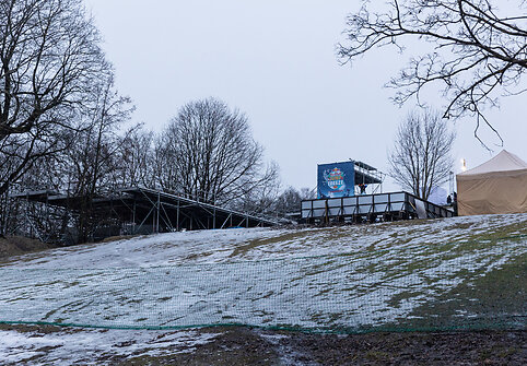 &bdquo;Red Bull Jump & Freeze&ldquo; pasiruo&scaron;imas ant Tauro kalno