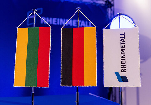 Sutarčių su „Rheinmetall“ pasirašymas