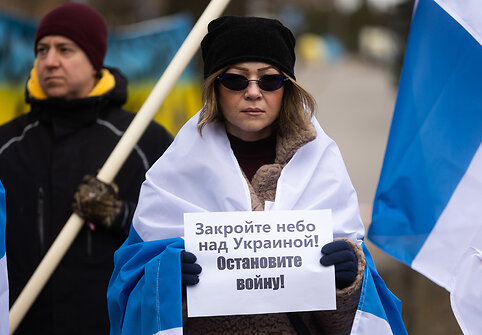 Antikarinis mitingas, kuriame dalyvauja Rusijos politiniai emigrantai
