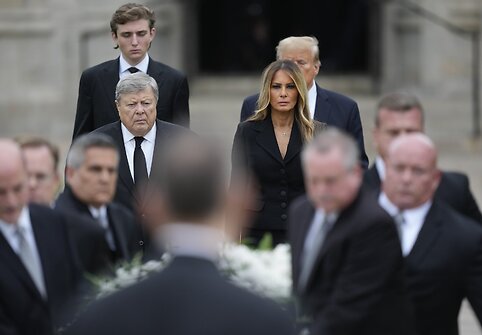 Barronas Trumpas, Donaldas Trumpas, Viktoras Knavsas ir Melania Trump