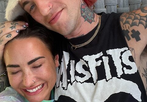 Demi Lovato and Jordanas Lutesas