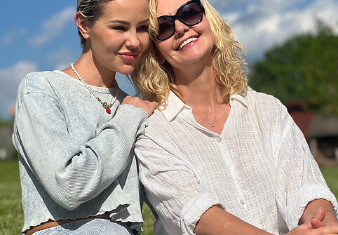 Indrė Burlinskaitė su mama Dalia