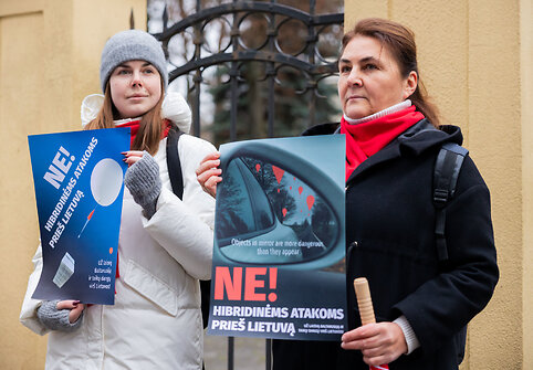 Mitingas &bdquo;Kartu &ndash; prie&scaron; hibridinius i&scaron;puolius!&ldquo;
