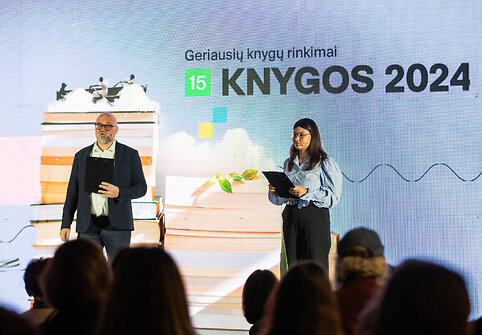 15min knygų apdovanojimai