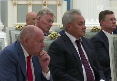 Prie&scaron; susitikimą su Trumpu Putinas sukvietė auk&scaron;čiausius Rusijos pareigūnus