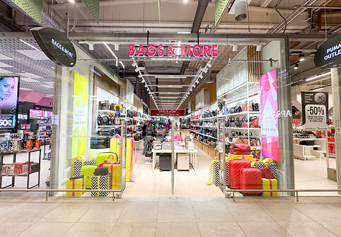 &bdquo;Outlet Park&ldquo; įsikūrusi &bdquo;Bags & More&ldquo; &ndash; atsinaujino: tokių pokyčių nerasite kitose &scaron;io tinklo parduotuvėse 