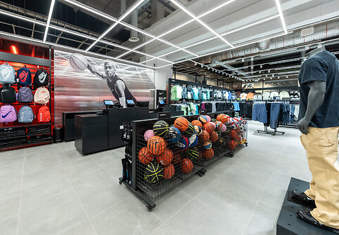 &bdquo;Outlet Park&ldquo; kabinasi dar vieną medalį: atidarė didžiausią &bdquo;Nike Outlet&ldquo; Baltijos regione 