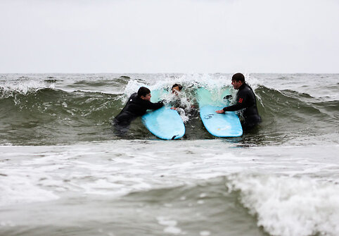 &bdquo;Surf Camp&ldquo; užsiėmimai su specialių poreikių vaikais