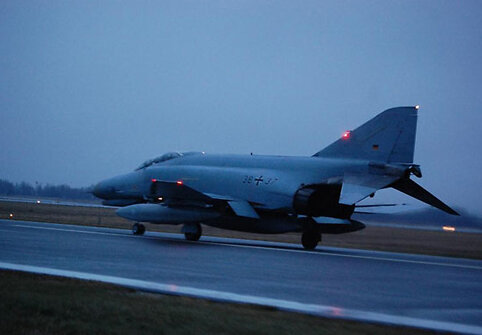 Vokietijos karinių oro pajėgų naikintuvai F4 &bdquo;Phantom&ldquo;