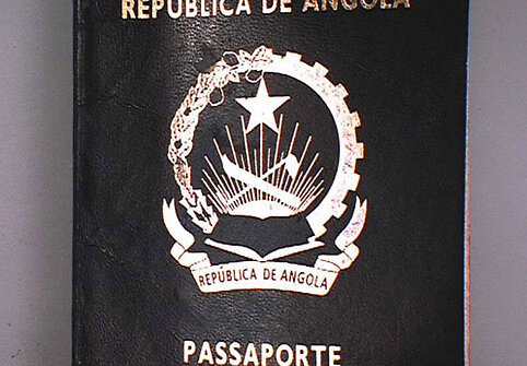 Suklastotas Angolos pasas