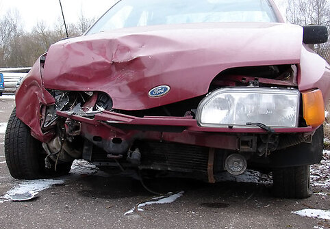 Sudaužytas bėglių automobilis