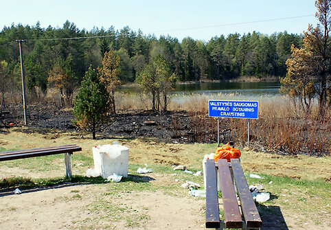 Šiukšlės valstybės saugomame draustinyje