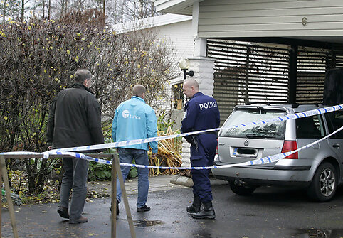 Prie namo, kuriame įvyko tragedija
